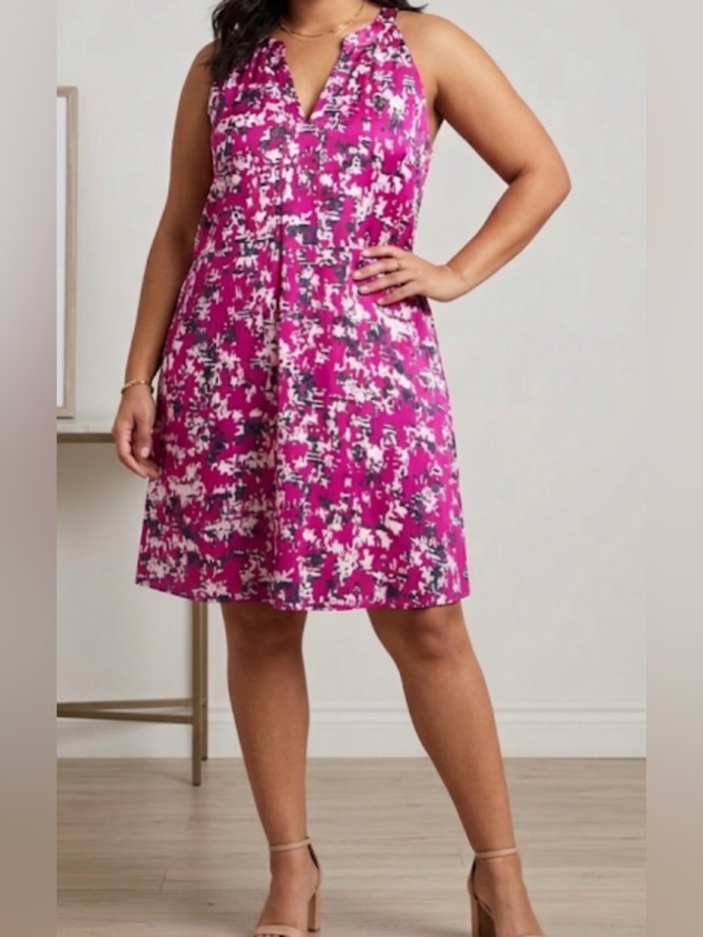 Banana Republic Magenta Printed V-Neck Dress